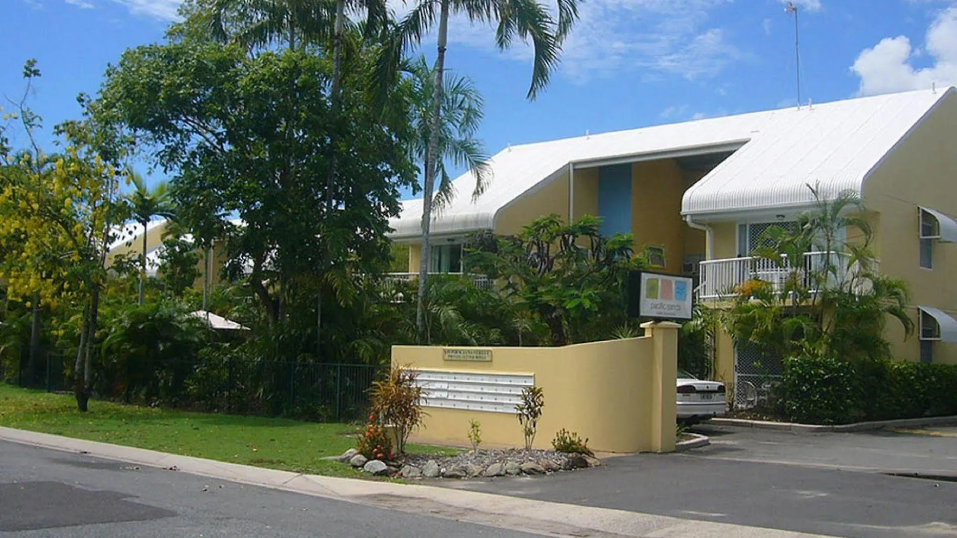 Pacific Sands Apartments Cairns